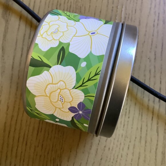 Complete Home Scented Candle “French Countryside" 5 Oz Can, New - Picture 2 of 3